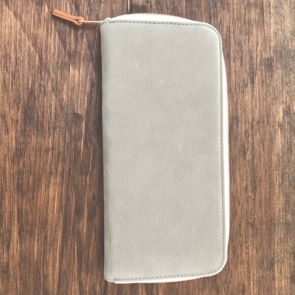 The Horse Block Wallet - Picture 3 of 11